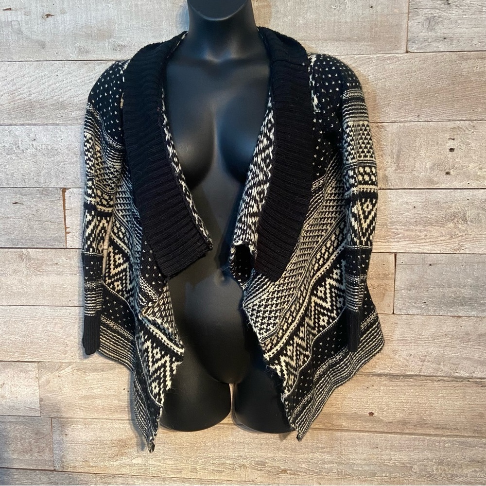 EUC Miss Lulo Sweater Open‎ Cardigan Black & White Geometric Nordic Ski Pattern
